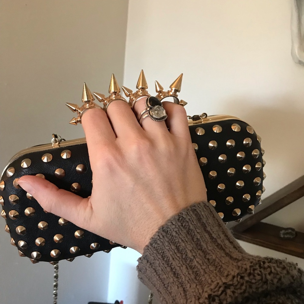 Fashion clutch with chain to be worn as purse!
